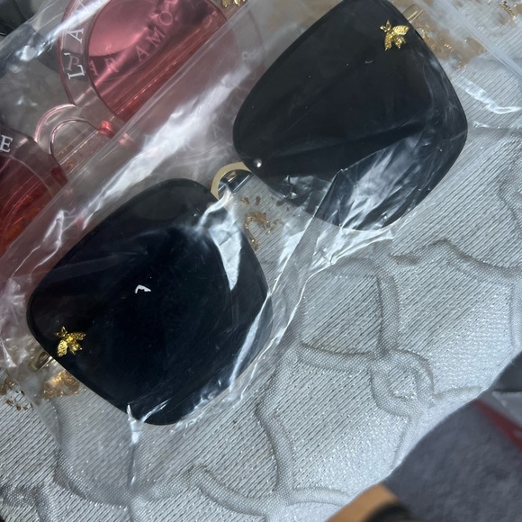 COPY - COPY - Women’s Sunglasses - Picture 2 of 3